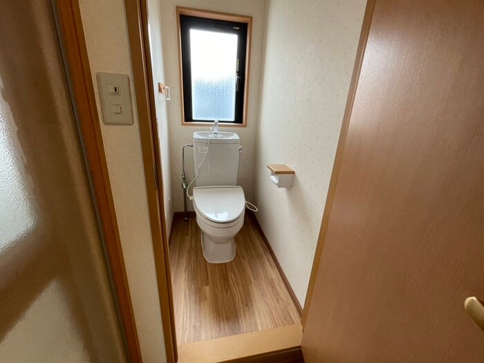 物件内観写真12　(トイレ)