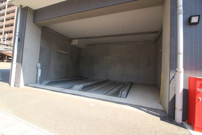 物件外観写真5　(駐車場)