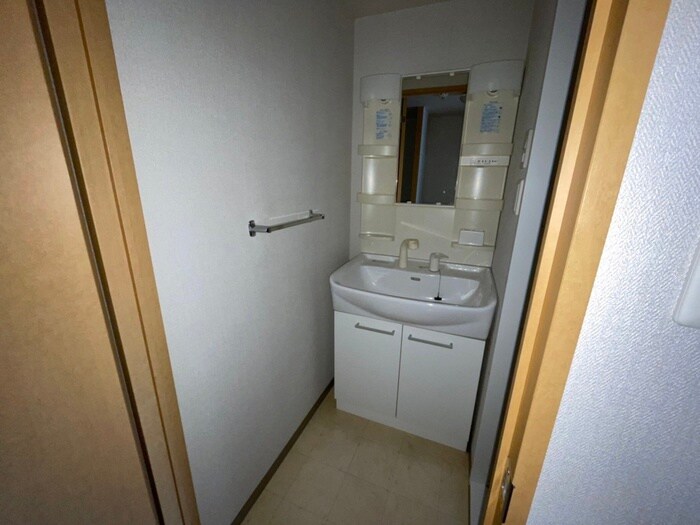 物件内観写真10　(洗面)