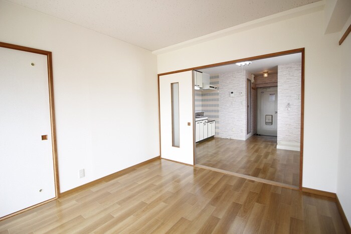 物件内観写真9　(居室)