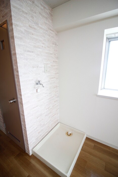 物件内観写真16　(洗濯機置場)