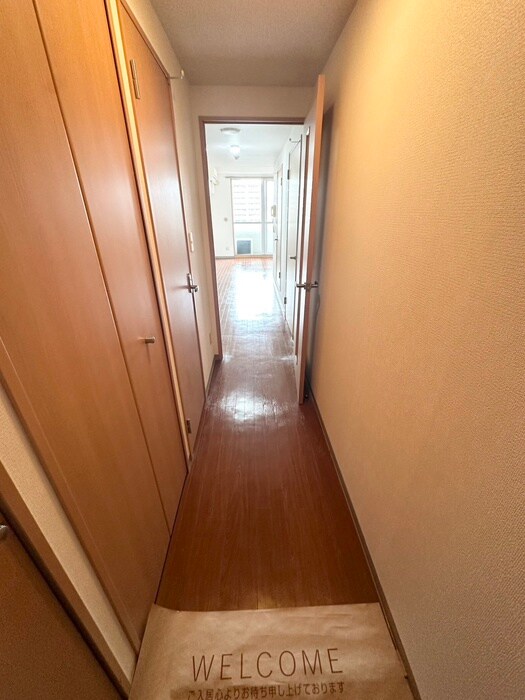 物件内観写真16　(廊下)