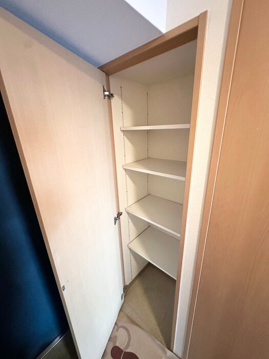 物件内観写真18　(靴箱)