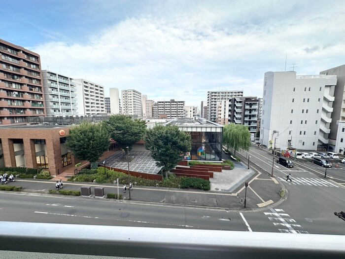 物件内観写真22　(室内からの展望)