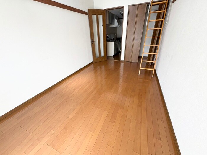 物件内観写真8　(居室)