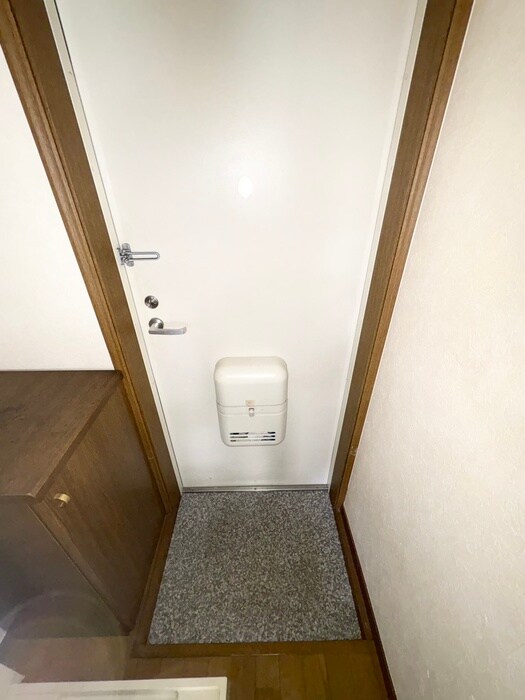 物件内観写真17　(玄関)
