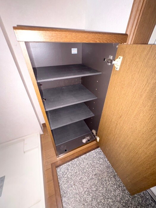 物件内観写真18　(靴箱)