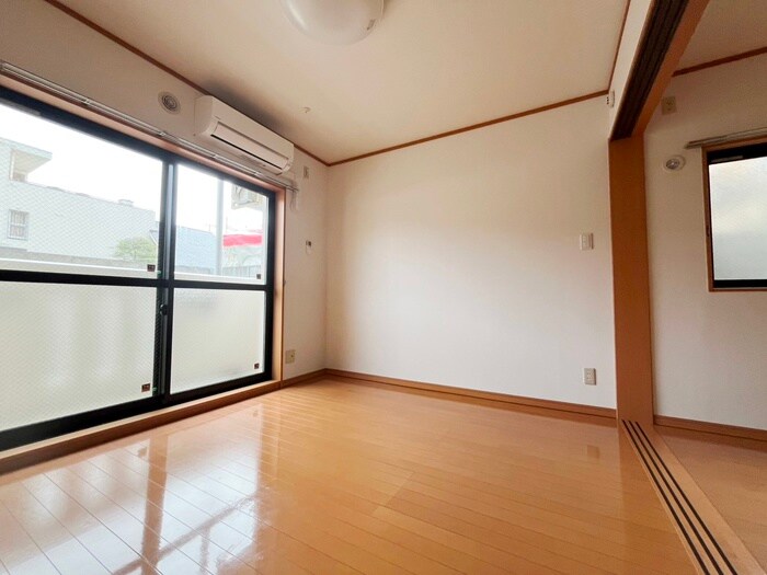 物件内観写真8　(居室)