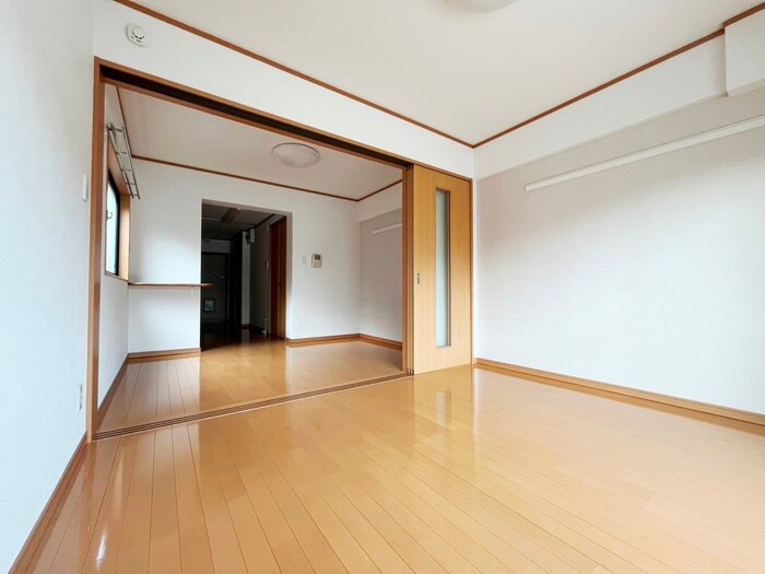 物件内観写真9　(居室)