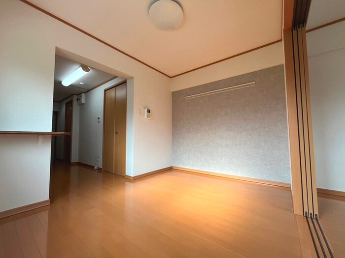 物件内観写真10　(居室)