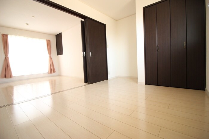 物件内観写真11　(居室)