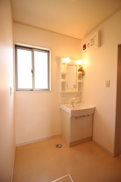 物件内観写真15　(洗面)