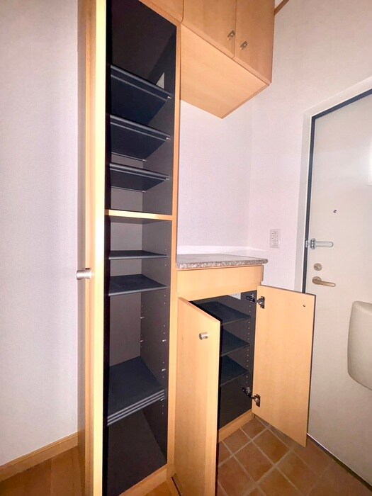 物件内観写真19　(靴箱)