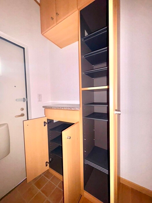 物件内観写真19　(靴箱)