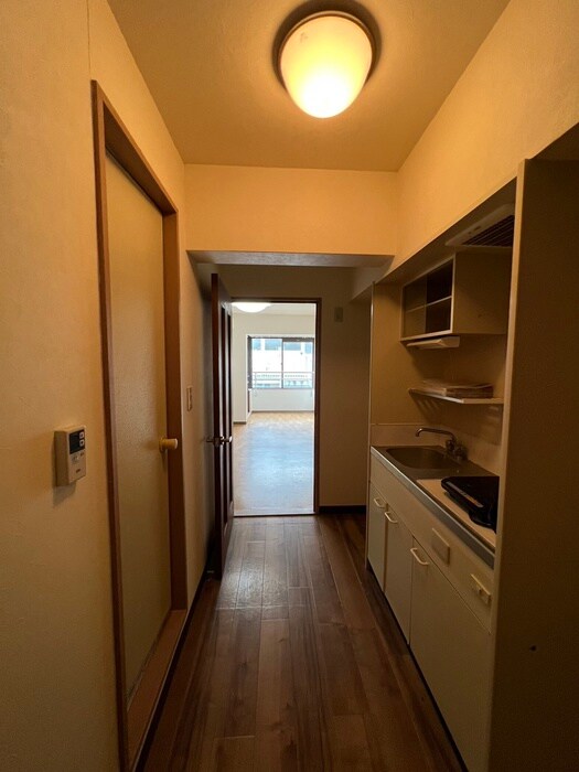 物件内観写真17　(廊下)