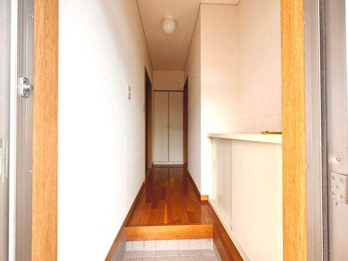 物件内観写真17　(廊下)