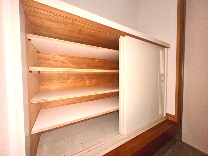 物件内観写真18　(靴箱)