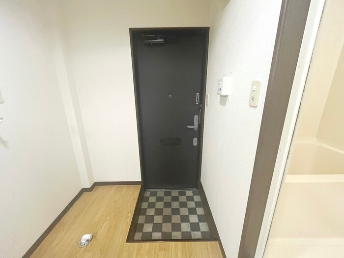 物件内観写真17　(玄関)