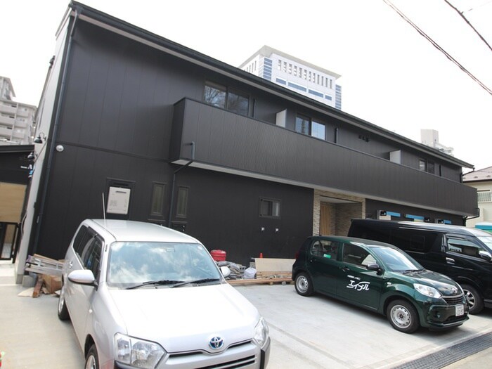 物件外観写真6　(駐車場)