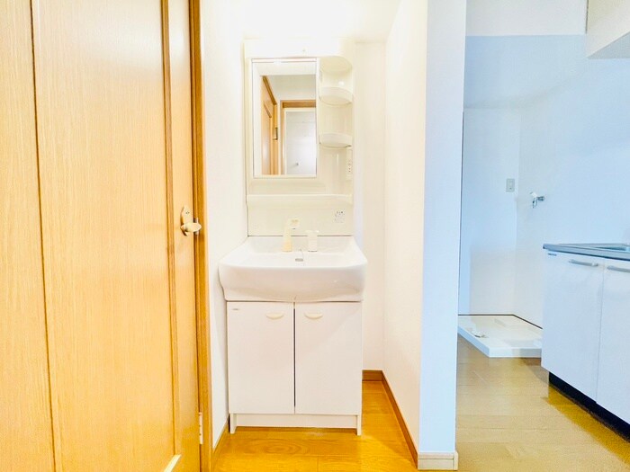 物件内観写真13　(洗面)