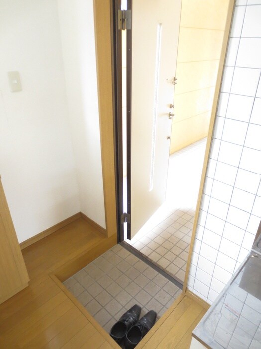 物件内観写真15　(玄関)