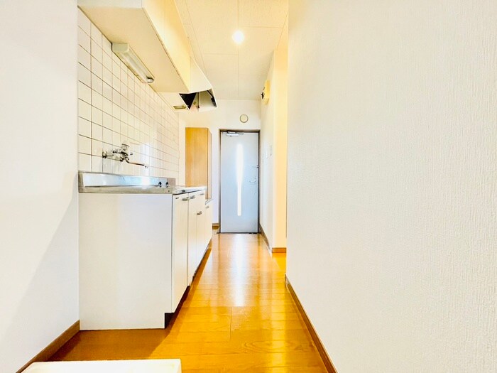 物件内観写真18　(廊下)