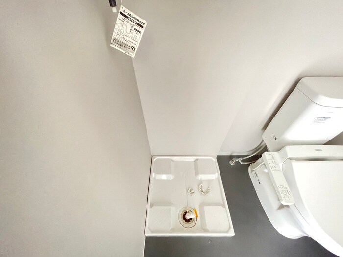 物件内観写真13　(洗濯機置場)