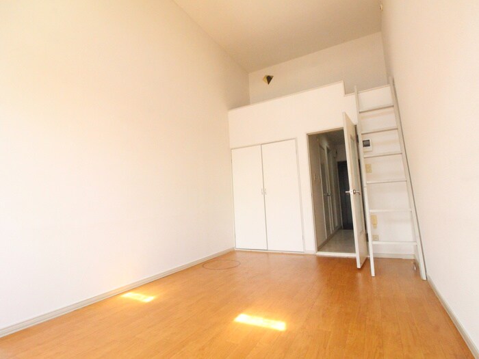 物件内観写真8　(居室)