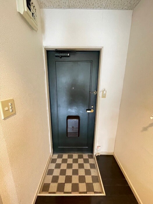 物件内観写真15　(玄関)