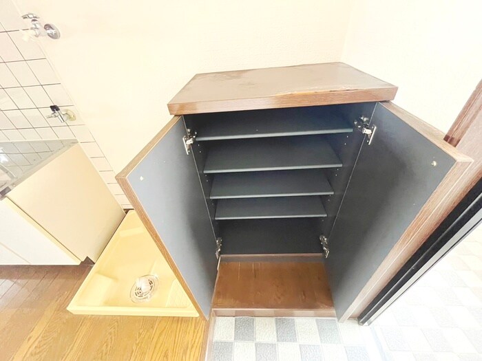 物件内観写真16　(靴箱)