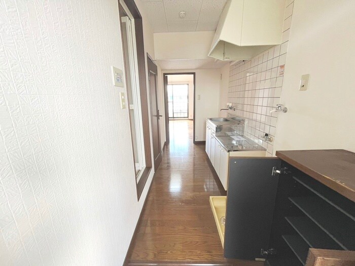 物件内観写真21　(廊下)