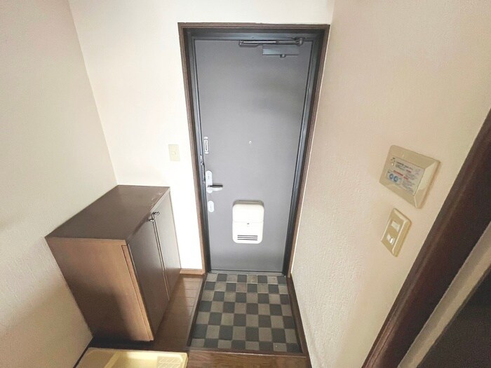物件内観写真22　(玄関)