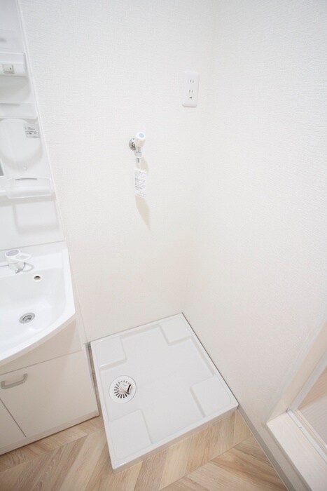 物件内観写真13　(洗濯機置場)