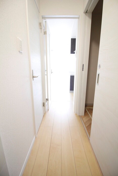 物件内観写真15　(廊下)