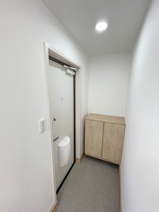 物件内観写真15　(玄関)