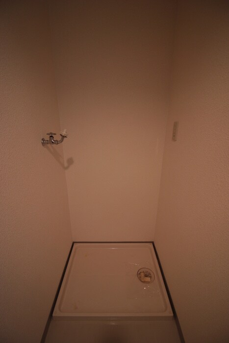 物件内観写真17　(洗濯機置場)