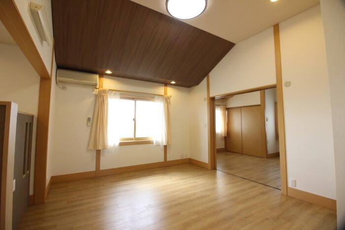 物件内観写真9　(居室)