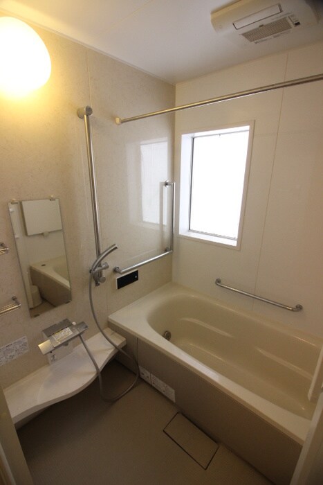 物件内観写真13　(バス／シャワールーム等)