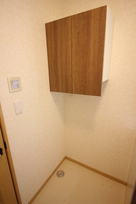 物件内観写真15　(洗濯機置場)