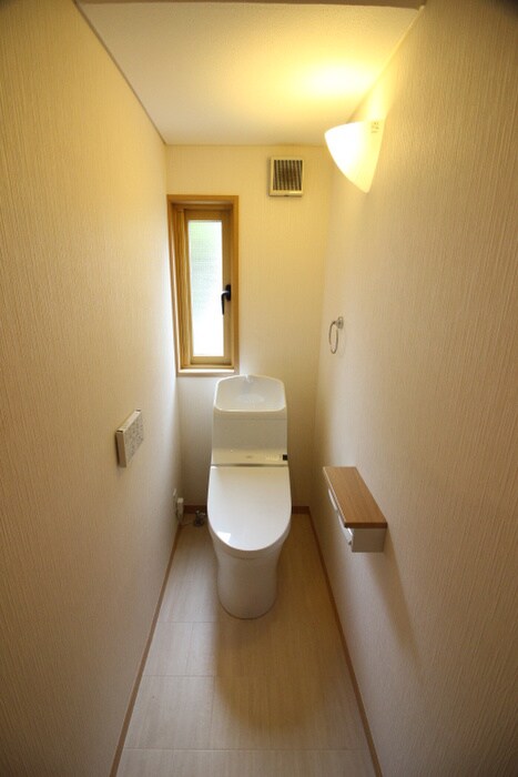 物件内観写真16　(トイレ)