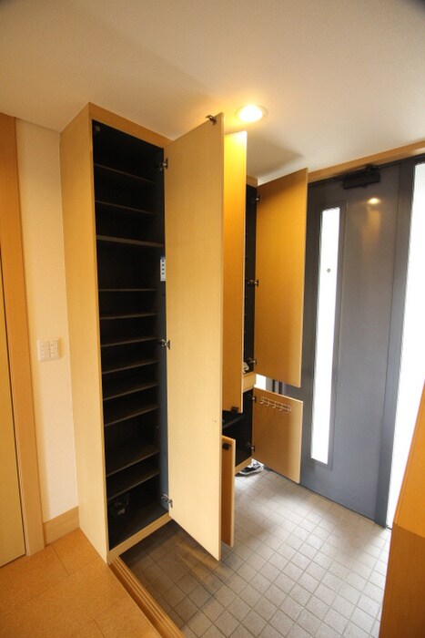 物件内観写真18　(靴箱)