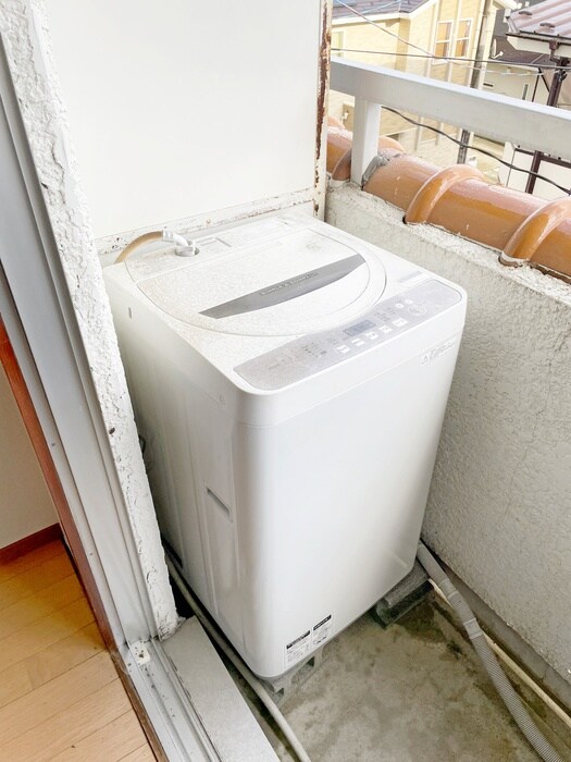 物件内観写真12　(洗濯機置場)