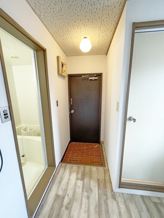 物件内観写真12　(廊下)