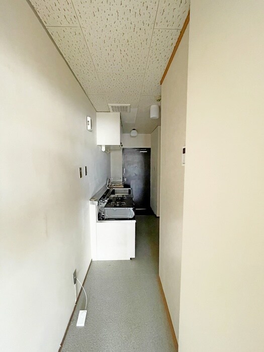 物件内観写真21　(廊下)