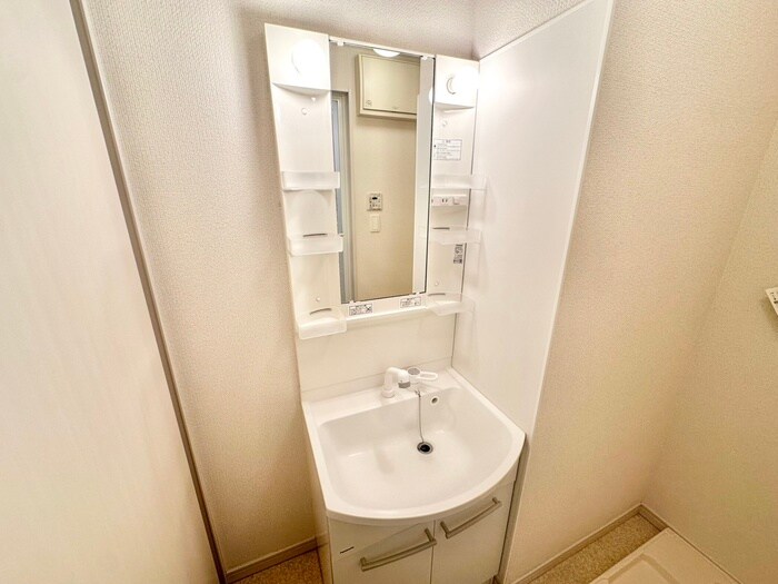 物件内観写真12　(洗面)