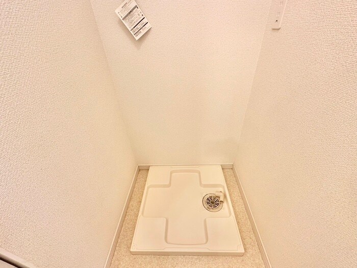 物件内観写真14　(洗濯機置場)