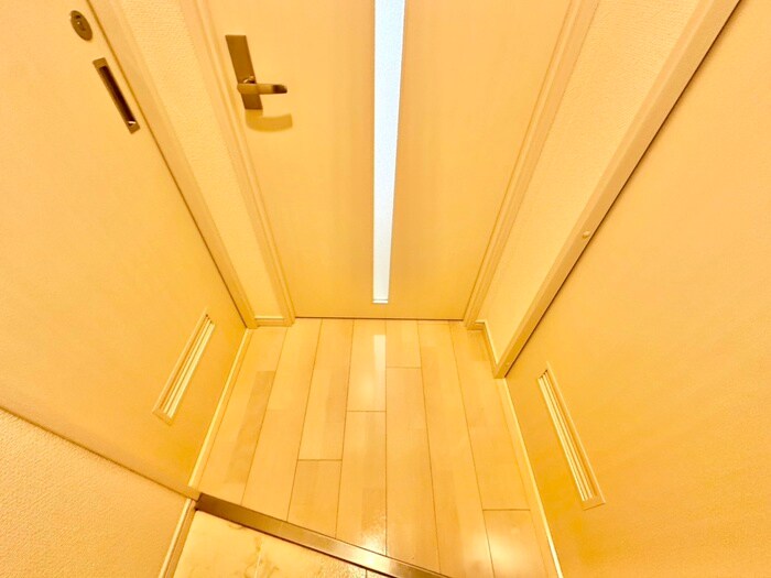 物件内観写真16　(廊下)