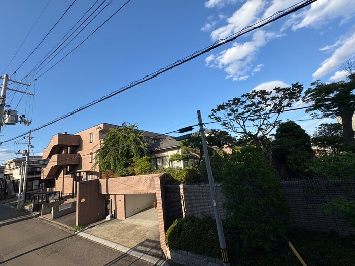 物件内観写真18　(室内からの展望)