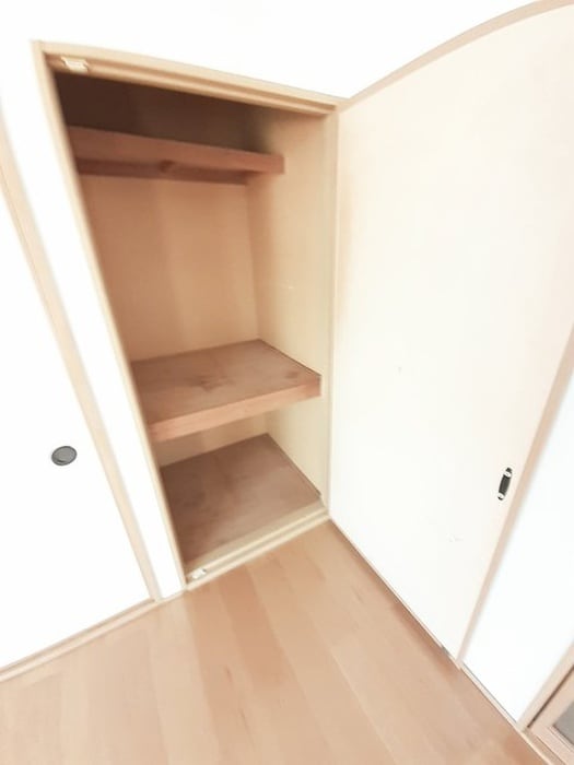 物件内観写真13　(収納)