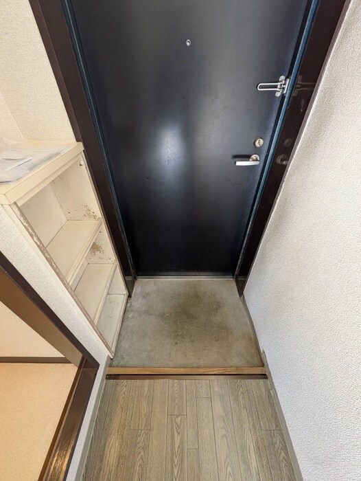 物件内観写真18　(玄関)